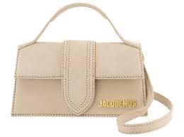 Sac iconique au design structuré et minimaliste – Image 3