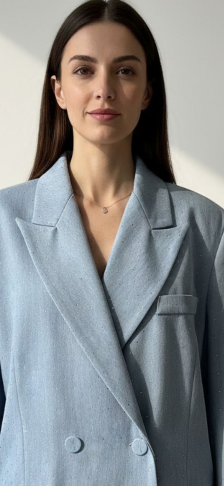 Blazer bleu ciel texturé – Élégance subtile et modernité – Image 2